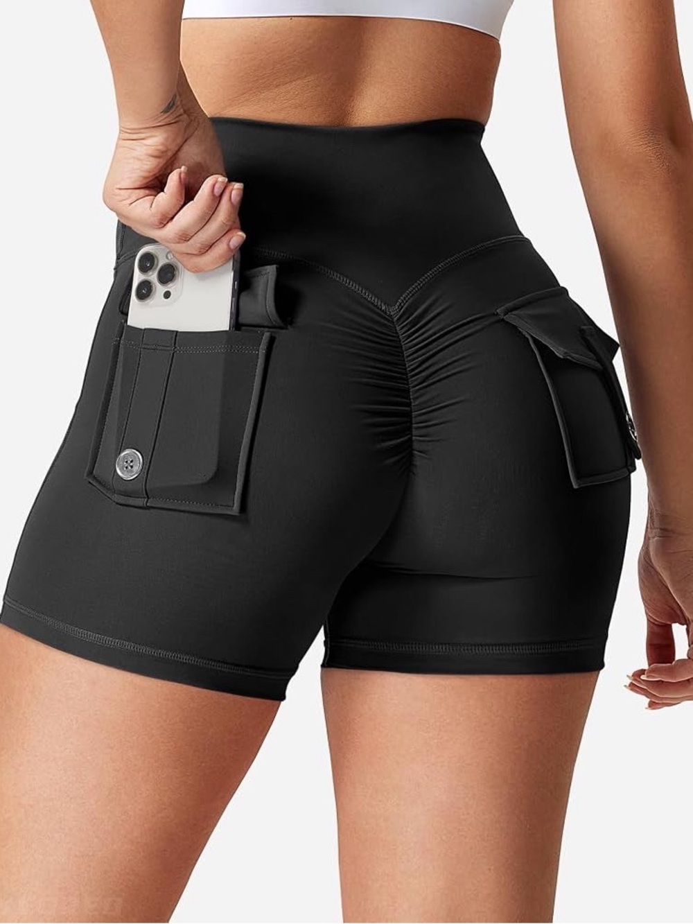 YEOREO No Logo Pocketed Scrunch Shorts